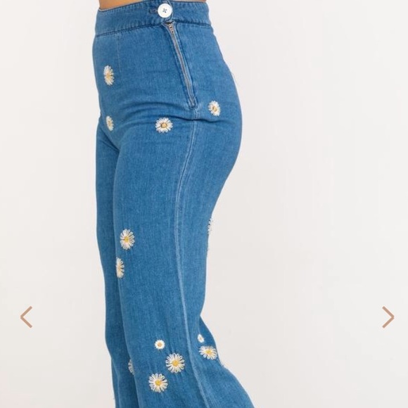 SOLD Free People Daisy Fields Jeans - Picture 4 of 6